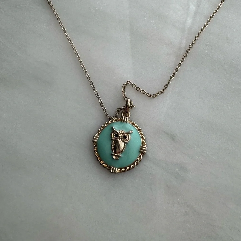 Gold Owl Pendant Necklace - Picture 1 of 3